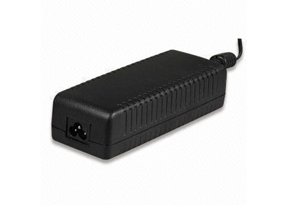 gangguan rendah Universal AC / DC Power Adapter