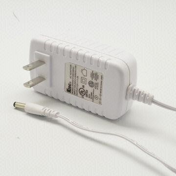 Adaptor daya Universal AC 15W, putih warna tingkat V Power Supplies