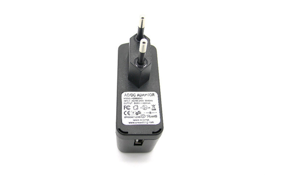 Universal USB Portable Travel Charger 50Hz / 60Hz US Plug Untuk Tablet PC