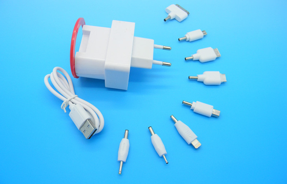 5V 2000mA Universal USB Travel Charger untuk Smartphone / Tablet / IPhone