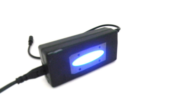 Inggris / US 90W Universal Laptop Power Adapter otomatis 5V 2.1A USB Dengan LED