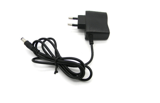 Cina Pemasok Kualitas Tinggi 5V 1000mA Dinding Power Supplies DC Tip 5.5x2.1mm
