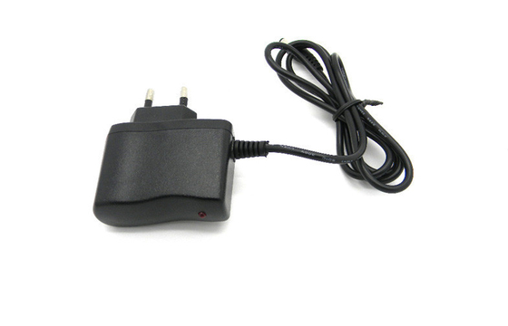 Cina Pemasok Kualitas Tinggi 5V 1000mA Dinding Power Supplies DC Tip 5.5x2.1mm