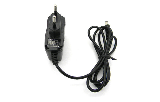 Cina Pemasok Kualitas Tinggi 5V 1000mA Dinding Power Supplies DC Tip 5.5x2.1mm