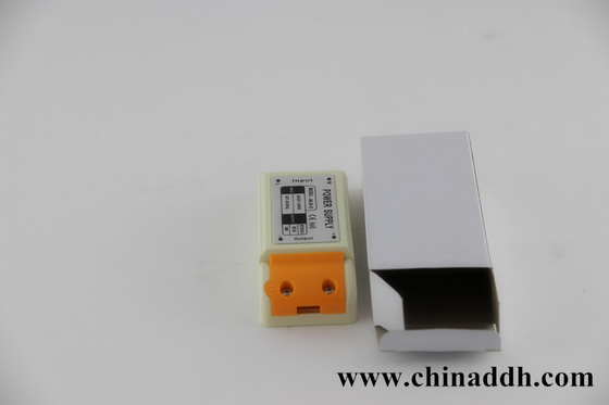 Kasus Plastik 24W Triac Dimmable Driver LED dengan Pfc&gt; 0,95