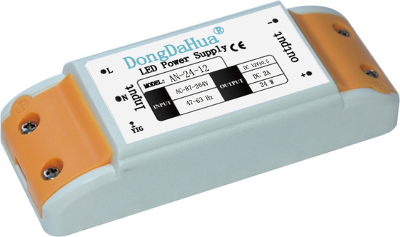 efisiensi tinggi DC12V Shenzhen pabrik LED Strip / 24V CE RoHS power supply plastik