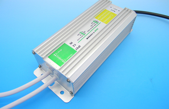 Kapasitor elektrolit aluminium 60w IP68 power supply tahan air Constant Current LED Driver