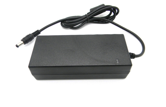 Hi-pot 12V 4A Desktop DC Power Supply FCC Bagian 15 kelas B untuk kamera keamanan