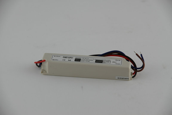 Kecerahan tinggi 12V 20W tegangan konstan LED Driver Waterproof dengan Universal AC