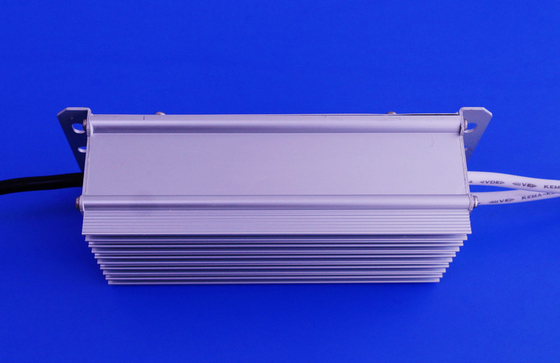 Aluminium Ip67 Led Street Light Power Supply 100 Watt Efisiensi Tinggi