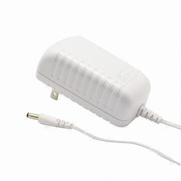 Adaptor daya Universal AC 15W, putih warna tingkat V Power Supplies