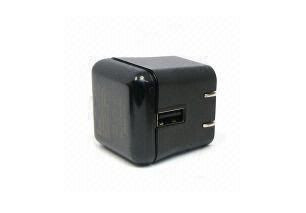 Compact 5V Universal USB Power Adapter 10mA - 2100mA Dengan Efisiensi Tinggi