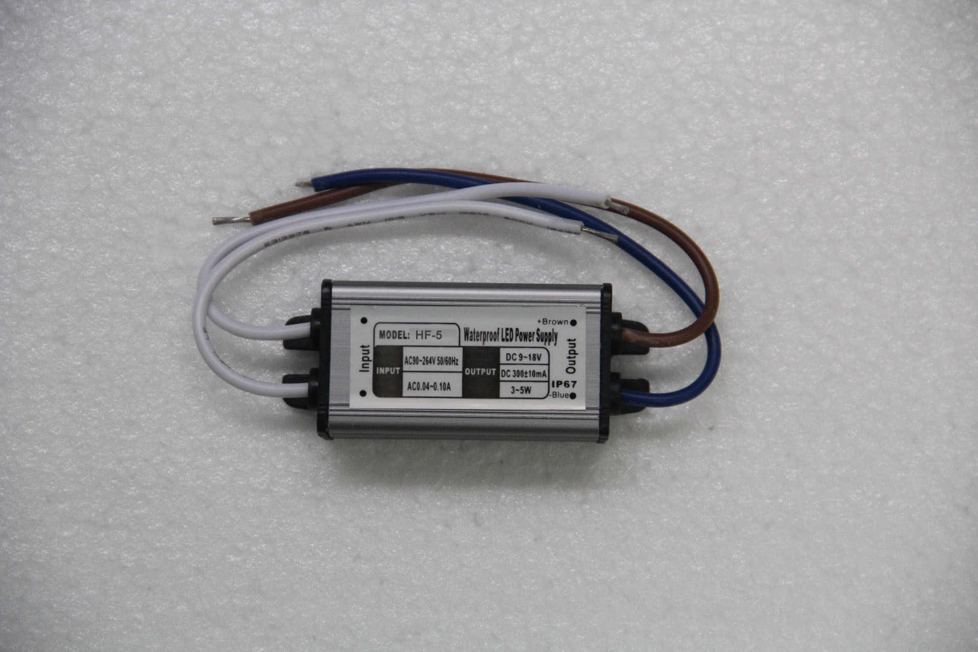 ROHS 18V DC Portabel Constant Current 5W LED Power Supply IP68 300mA Dengan EN61547